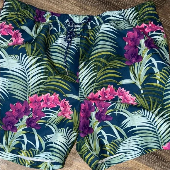 Tommy Bahama Green & Pink Swim Shorts with Tropical XL - Picture 3 of 9